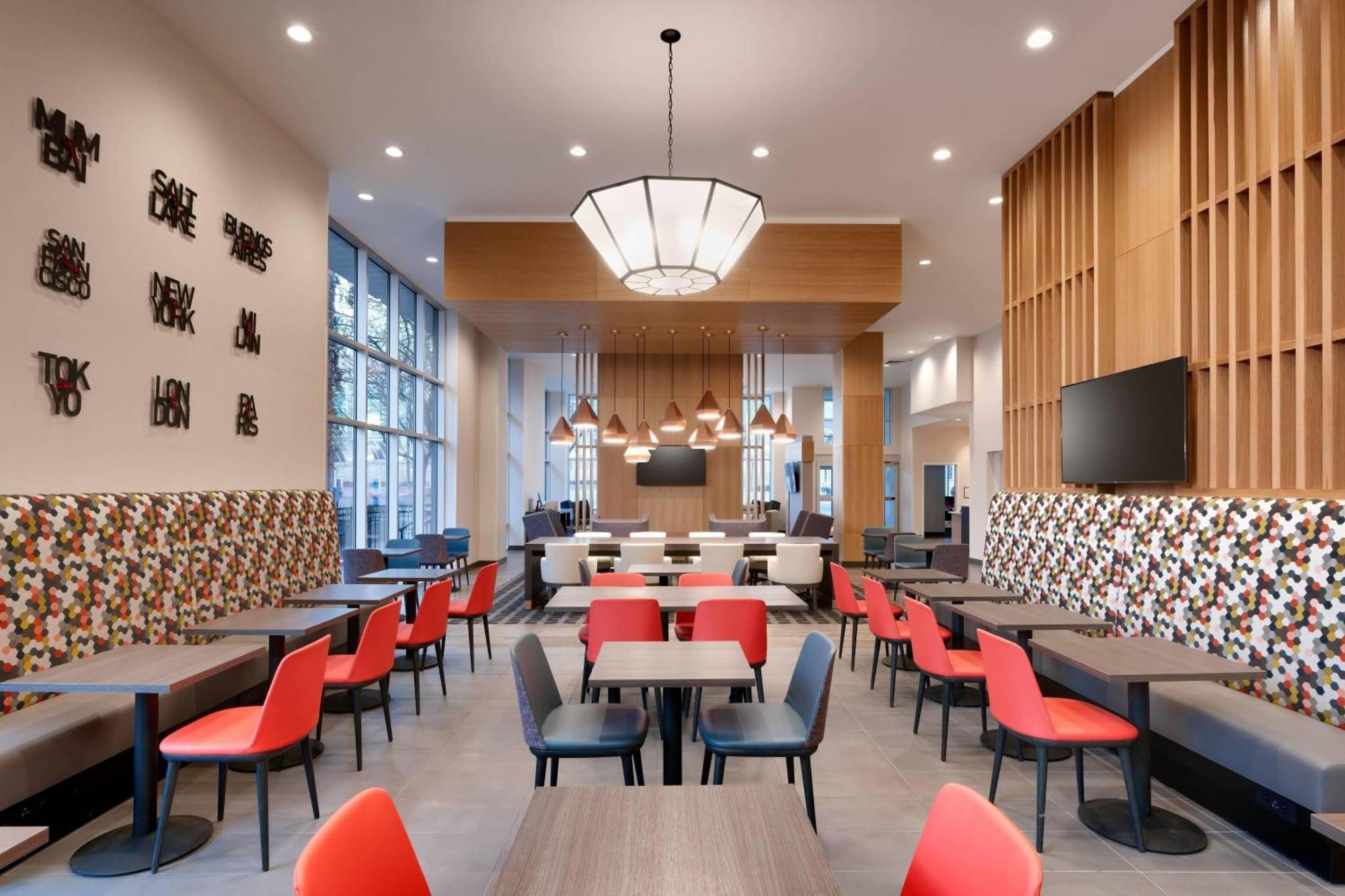 Towneplace Suites By Marriott Salt Lake City Downtown Экстерьер фото